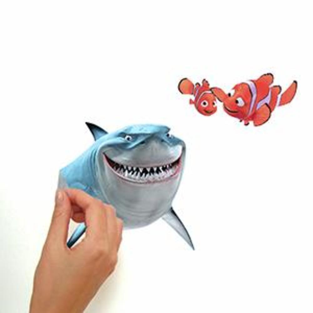 Nemo Wall Sticker FINDING NEMO PEEL & STICK WALL DECALS – WallDecals.com