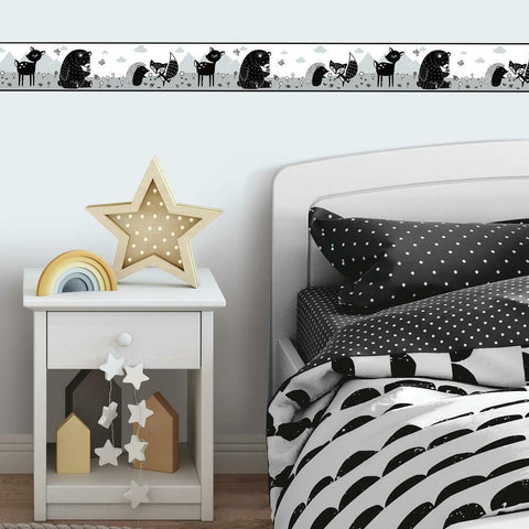WOODLAND CREATURES PEEL & STICK BORDER